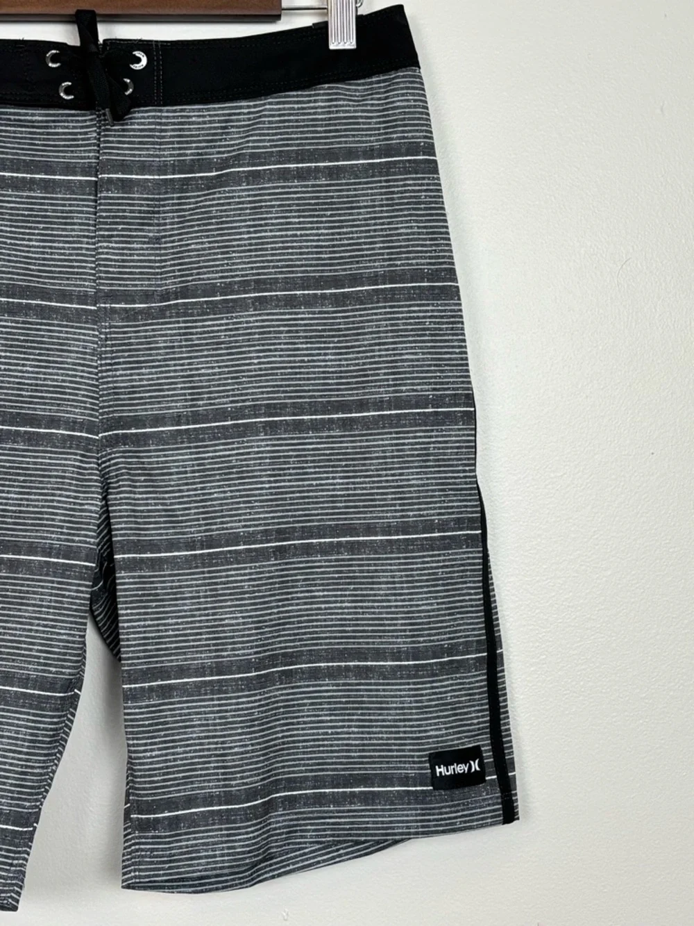 Hurley Boardshorts Boy 18 Gray Stripe 9.5